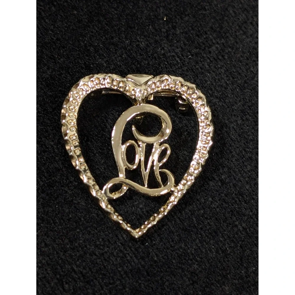 Vintage Gerry's‎ Gold Tone Love Heart Brooch Pin Rhinestone Accent Signed